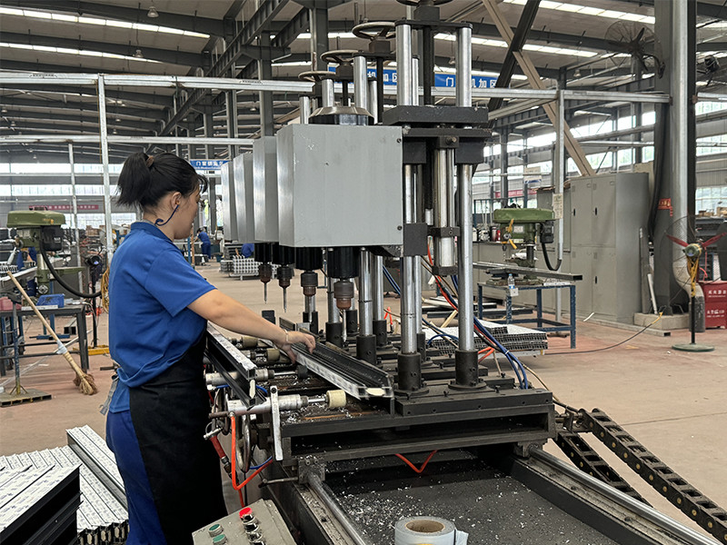 Shiny-Control Technology Develop (Beijing) Co., Ltd. γραμμή παραγωγής του κατασκευαστή