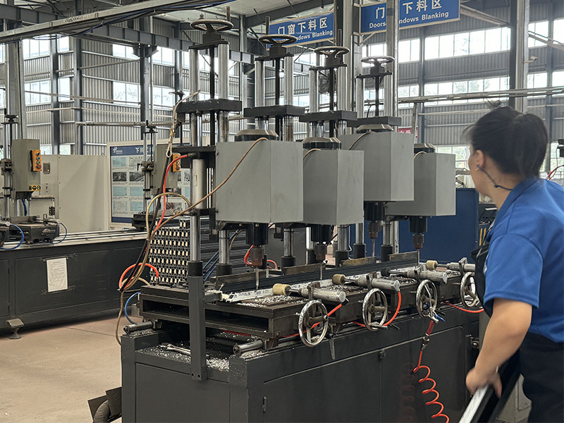 Shiny-Control Technology Develop (Beijing) Co., Ltd. γραμμή παραγωγής του κατασκευαστή